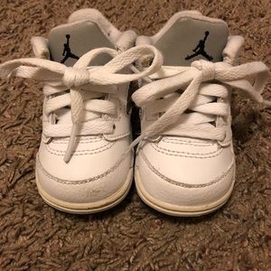 Retro jordan white 5s